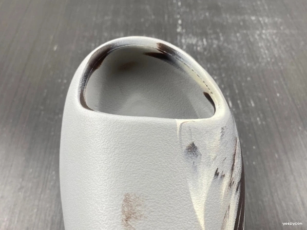 Adidas GZ5553 Yeezy Slide 0810